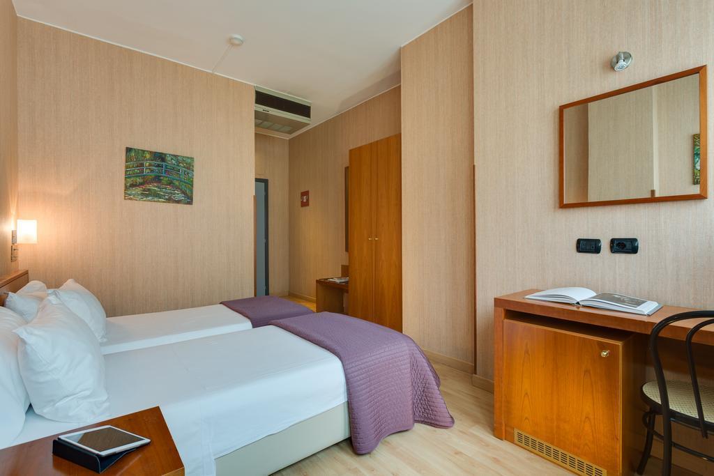 Hotel Roxy Milán Exterior foto